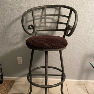 2 Swivel Barstools